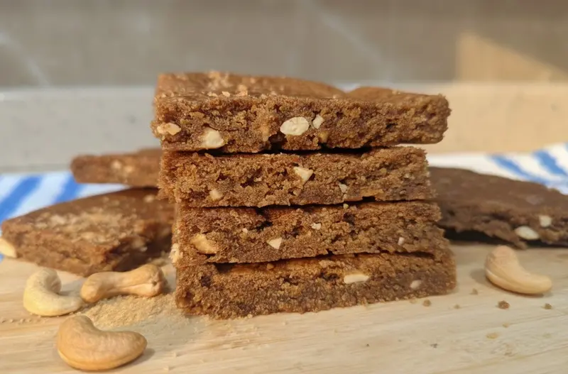 Jaggery & Cashew Blondie